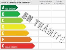 Datos escala de la calefacción energética, consumo de energía y emisiones de CO2 de piso en venta, inmobiliaria EMYR de Zamora.