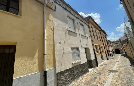Calle en Zamora. Venta y alquiler pisos en Zamora, inmobiliaria EMYR.